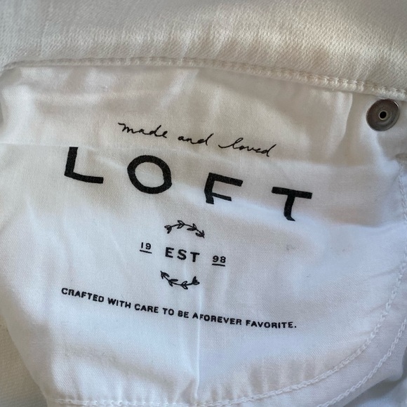 Loft Ankle White Denim. Great condition. Size 6. Nonsmoking home - Picture 6 of 7